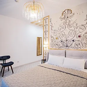 https://ludus-rooms.it-romehotels.com